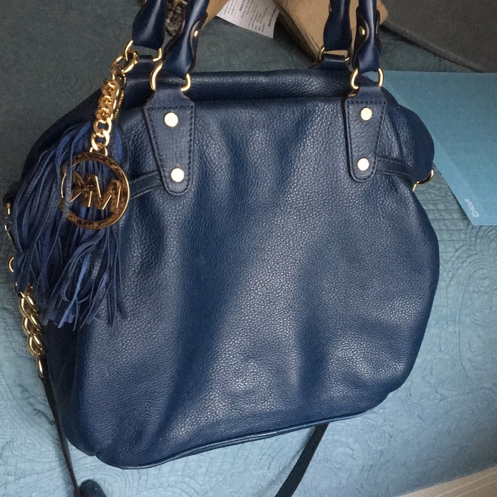 BEAUTIFUL Navy MK purse and wallet